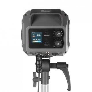 Осветитель cветодиодный GreenBean Space M200C студийный