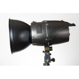 Студийная вспышка FST E-250 -  250 Дж.