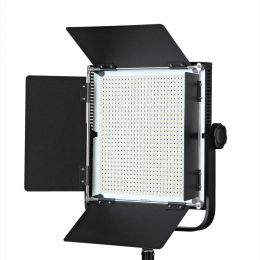 Студийный осветитель Falcon Eyes LE-900 LED